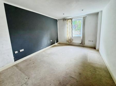 2 bedroom Flat for sale in Cubitt Way, Oundle Road, Peterborough, PE2
