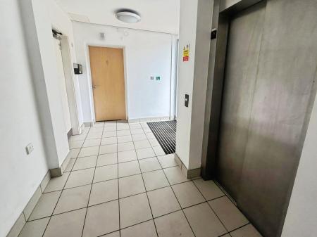2 bedroom Flat for sale in Cubitt Way, Oundle Road, Peterborough, PE2
