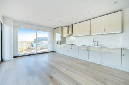 2 bedroom Apartment to let in Fletton Quays, Fletton Quays, Peterborough, PE2