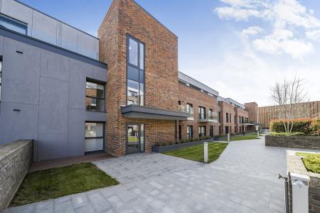 2 bedroom Apartment to let in Fletton Quays, Fletton Quays, Peterborough, PE2