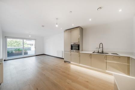 2 bedroom Flat to let in Fletton Quays, Fletton Quays, Peterborough, PE2