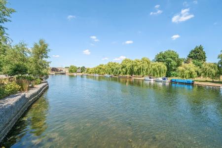 1 bedroom Apartment to let in Fletton Quays, Fletton Quays, Peterborough, PE2