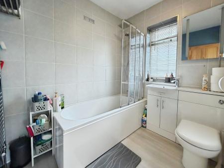 3 bedroom Semi-detached house for sale in Byron Close, Stanground, Peterborough, PE2