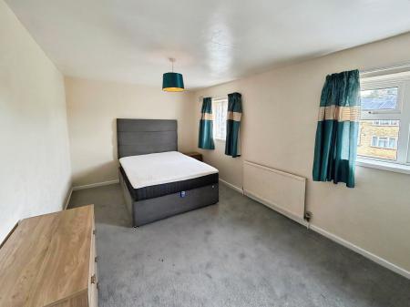 2 bedroom Semi-detached house to let in Richmond Avenue, Peterborough, PE4