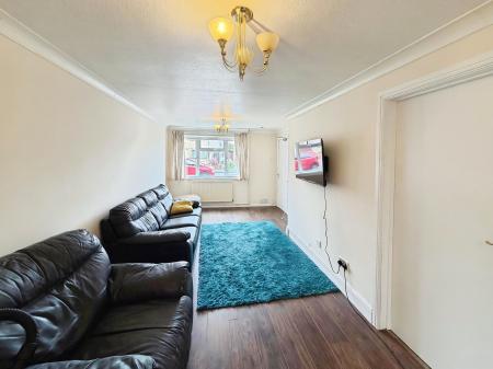 2 bedroom Semi-detached house to let in Richmond Avenue, Peterborough, PE4