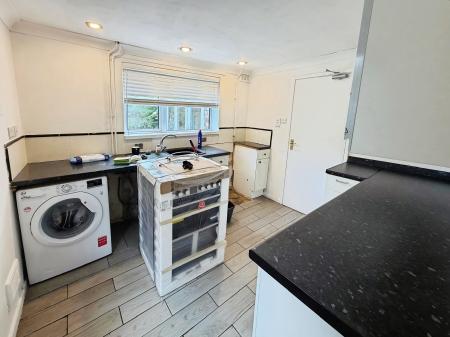 2 bedroom Semi-detached house to let in Richmond Avenue, Peterborough, PE4