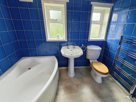 2 bedroom Semi-detached house to let in Richmond Avenue, Peterborough, PE4
