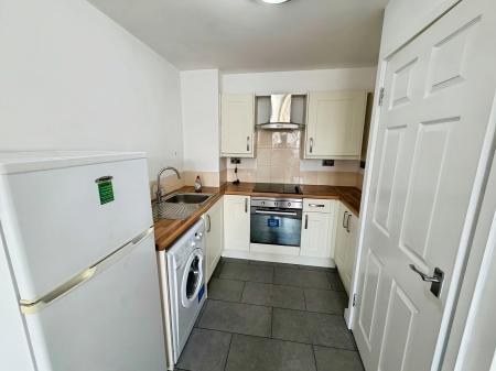 1 bedroom Flat to let in Misterton Court, Orton Plaza, Orton Goldhay, Peterborough, PE2
