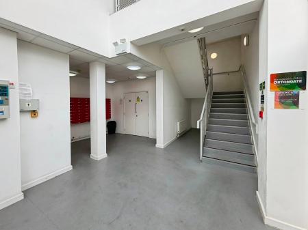 1 bedroom Flat to let in Misterton Court, Orton Plaza, Orton Goldhay, Peterborough, PE2