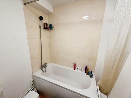 1 bedroom Flat to let in Misterton Court, Orton Plaza, Orton Goldhay, Peterborough, PE2