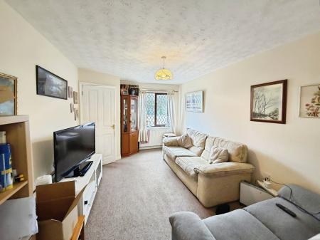 2 bedroom Terraced House to let in Nightingale Court, Gunthorpe, Peterborough, PE4