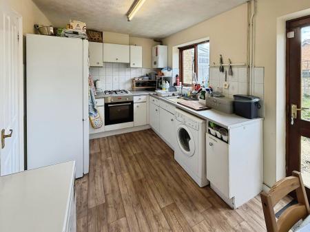 2 bedroom Terraced House to let in Nightingale Court, Gunthorpe, Peterborough, PE4