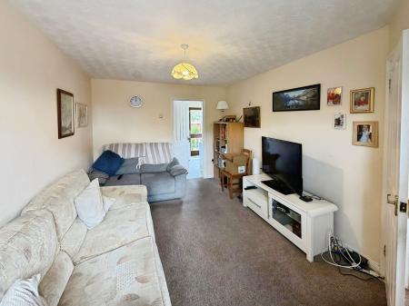 2 bedroom Terraced House to let in Nightingale Court, Gunthorpe, Peterborough, PE4