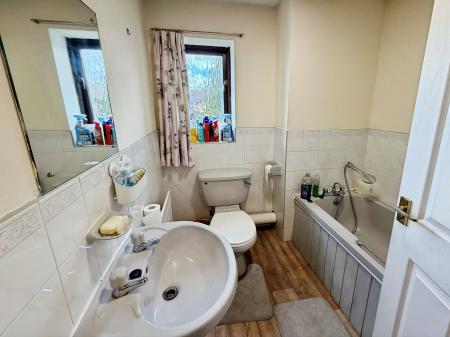 2 bedroom Terraced House to let in Nightingale Court, Gunthorpe, Peterborough, PE4