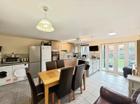 1 bedroom House share to let in Boleyn Avenue, Sugar Way, Peterborough, PE2