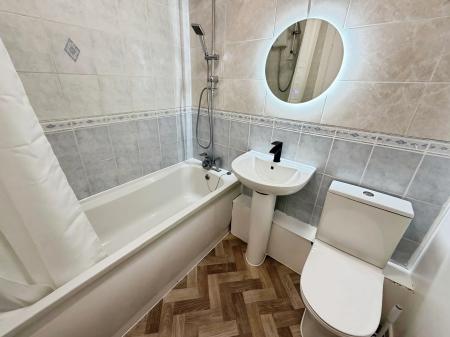 2 bedroom Terraced House to let in Seymour Place, Paston, Peterborough, PE4