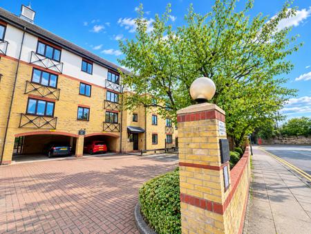 Viersen Platz, Peterborough, PE1