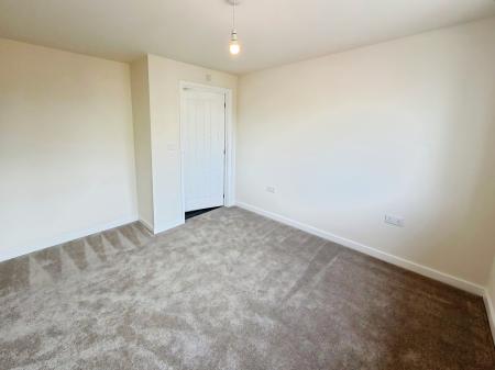 3 bedroom Semi-detached house to let in Chamberlain Way, Gunthorpe, Peterborough, PE4