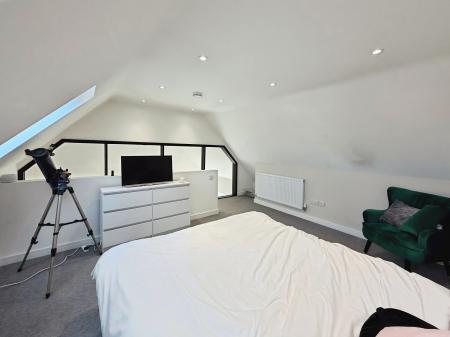 2 bedroom Flat to let in Halfleet, Market Deeping, PE6