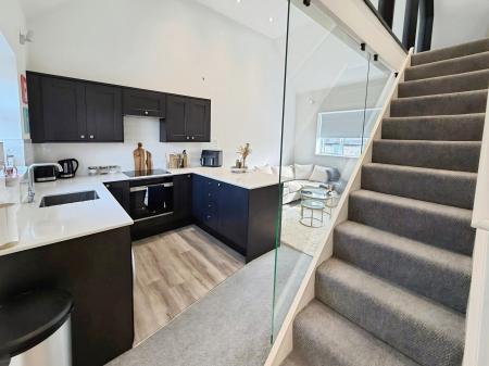 2 bedroom Flat to let in Halfleet, Market Deeping, PE6
