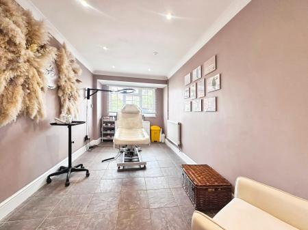 5 bedroom Detached house for sale in Fountains Place, Eye, PE6