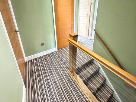 5 bedroom Detached house for sale in Fountains Place, Eye, PE6