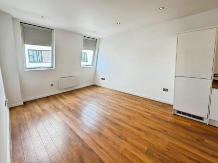 2 bedroom Flat to let in Wentworth Street, City Centre, Peterborough, PE1