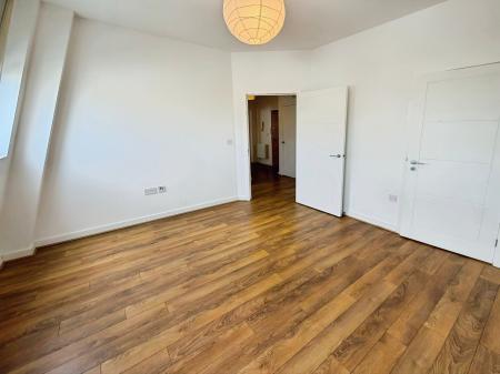 2 bedroom Flat to let in Wentworth Street, City Centre, Peterborough, PE1