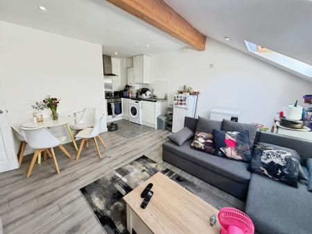 1 bedroom Flat to let in Whitsed Street, Eastfield, Peterborough, PE1