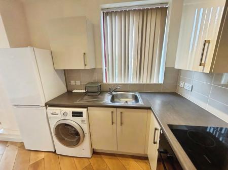 1 bedroom Studio flat to let in Rightwell East, Bretton, PE3