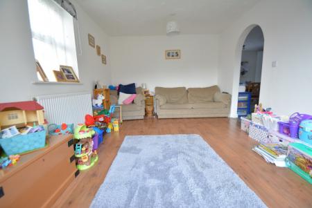 2 bedroom Flat to let in Leaf Avenue, Hampton Hargate, Peterborough, PE7