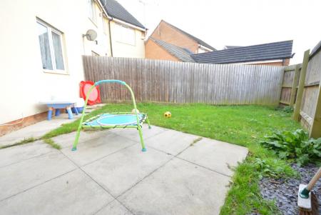 2 bedroom Flat to let in Leaf Avenue, Hampton Hargate, Peterborough, PE7