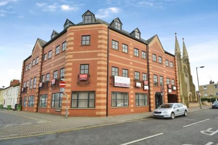 1 bedroom Studio flat to let in Westgate, Peterborough, PE1