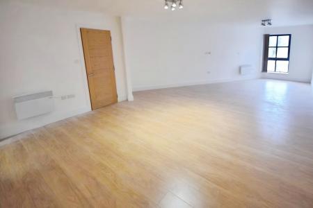 1 bedroom Studio flat to let in Westgate, Peterborough, PE1