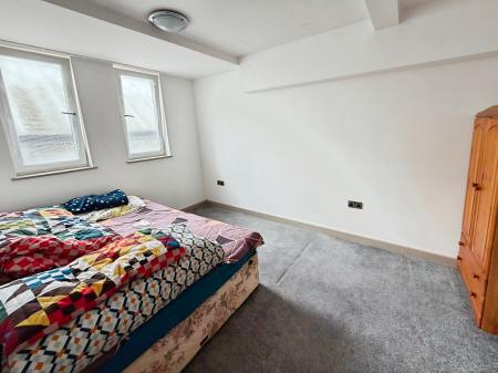 2 bedroom Flat to let in Misterton Court, Orton Plaza, Orton Goldhay, Peterborough, PE2