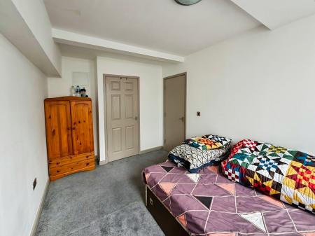 2 bedroom Flat to let in Misterton Court, Orton Plaza, Orton Goldhay, Peterborough, PE2