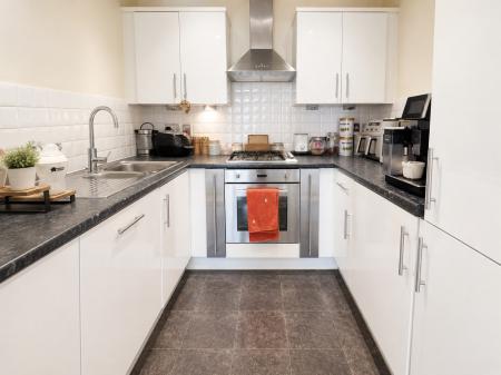 2 bedroom Flat for sale in Hammonds Drive, Peterborough, PE1