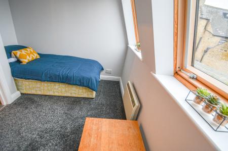 2 bedroom Flat to let in Priestgate, Peterborough, PE1