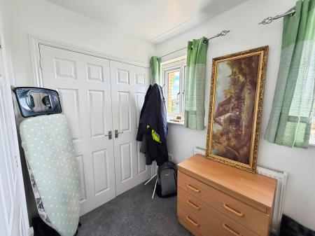 2 bedroom Detached house to let in Woodcote Close, Dogsthorpe, Peterborough, PE1