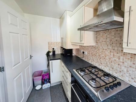 2 bedroom Detached house to let in Woodcote Close, Dogsthorpe, Peterborough, PE1