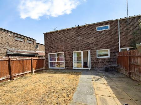3 bedroom Terraced House to let in Willonholt, Ravensthorpe, Peterborough, PE3
