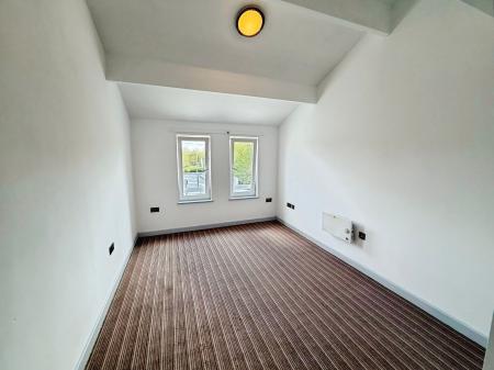 2 bedroom Flat to let in Misterton Court, Orton Plaza, Orton Goldhay, Peterborough, PE2
