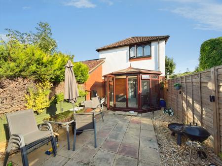 2 bedroom Detached house to let in Cardinals Gate, Werrington, Peterborough, PE4