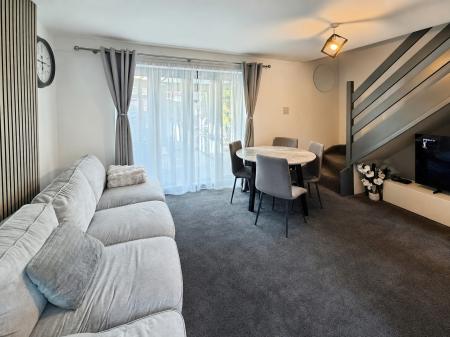 2 bedroom Detached house to let in Cardinals Gate, Werrington, Peterborough, PE4