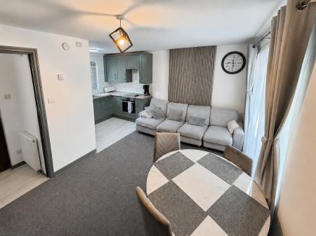 2 bedroom Detached house to let in Cardinals Gate, Werrington, Peterborough, PE4
