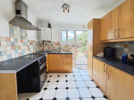 2 bedroom Semi-detached house to let in Churchfield Court, Walton, Peterborough, PE4