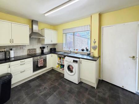 2 bedroom Detached house to let in Wharf Road, Woodston, Peterborough, PE2
