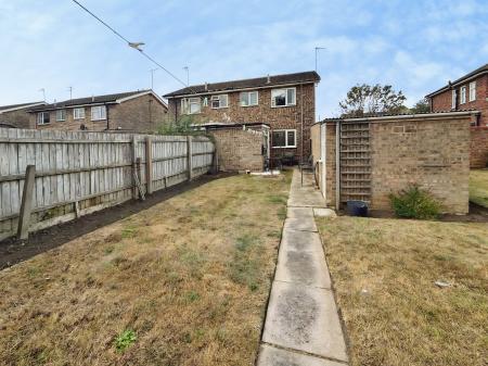 2 bedroom Detached house to let in Wharf Road, Woodston, Peterborough, PE2
