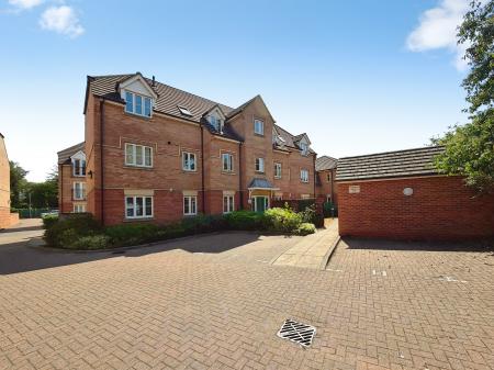 2 bedroom Flat to let in Regal Place, Fletton, Peterborough, PE2