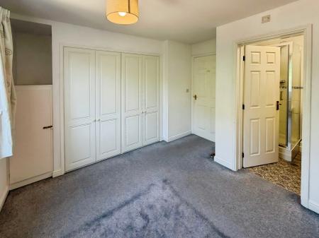 2 bedroom Flat to let in Regal Place, Fletton, Peterborough, PE2